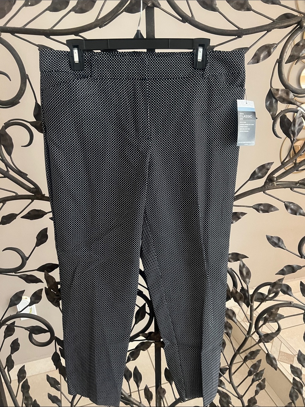 Liz Claiborne Career Emma Classic Black & White Polka Dot Leggings